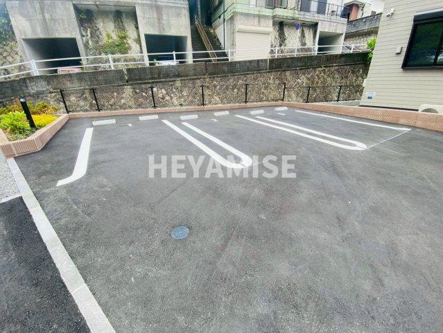 雅の駐車場