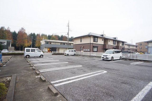 ソレアード・ＴＳＵＫＵＢＡの駐車場|駐車場完備です