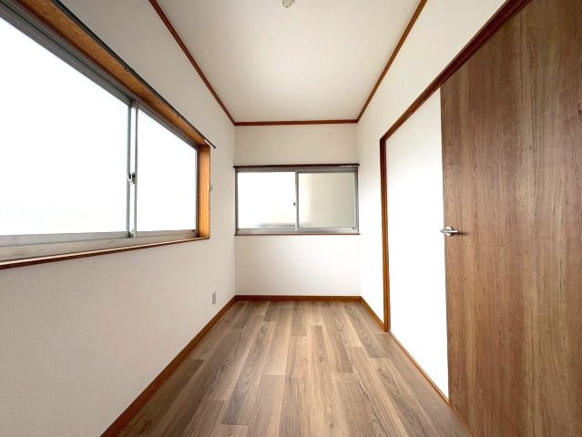 羽曳野市東阪田戸建の洋室
