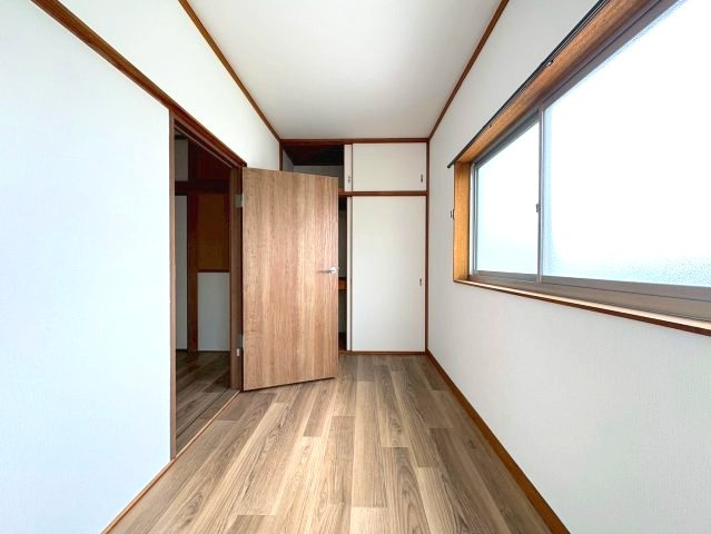 羽曳野市東阪田戸建の洋室