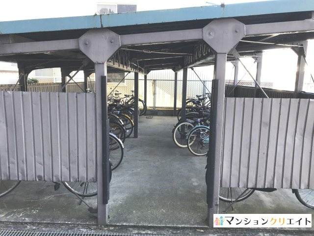福井セントポリアの駐輪場