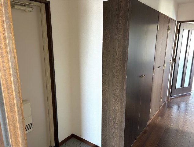 ダイアパレス高田弐番館西棟の玄関