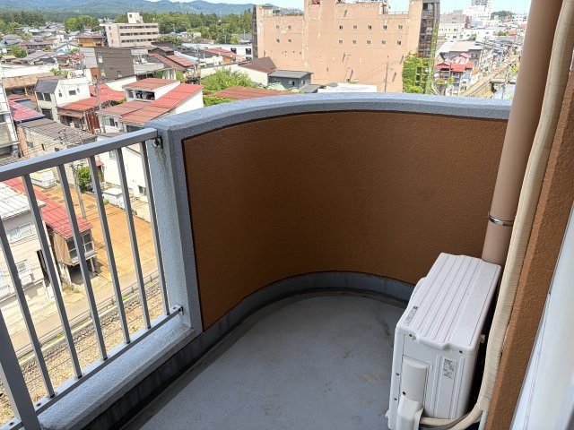 ダイアパレス高田弐番館西棟のバルコニー