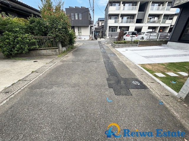 新築戸建　茅ヶ崎市香川5丁目の前面道路含む現地写真