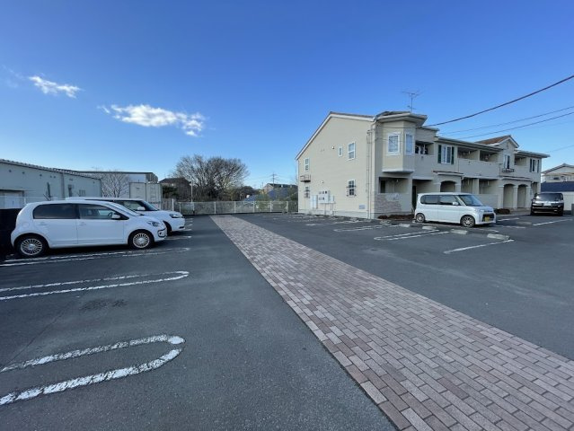 ミルフィーユ壱番館の駐車場
