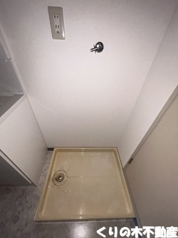 【設備】 | MATSUMOMENT桜井Ⅱ | 洗濯機置き場です