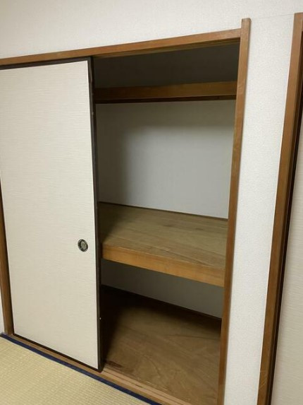ホワイトシャトレー中野の収納