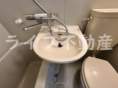 RHYTHM新石切A棟/B棟の洗面所|忙しい朝には欠かせない洗面所です