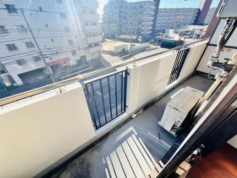 リアライズ市川原木のバルコニー