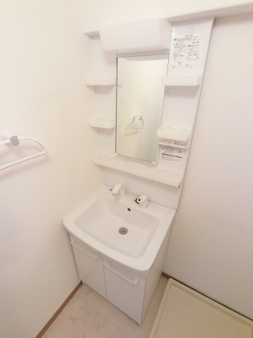 リアライズ市川原木の独立洗面台