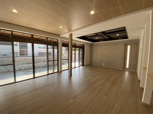 玉里団地１丁目　中古戸建ての居間・リビング