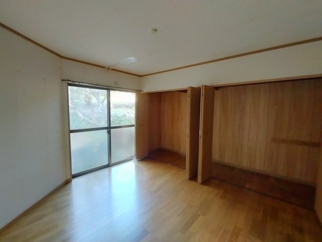 木風町戸建の洋室