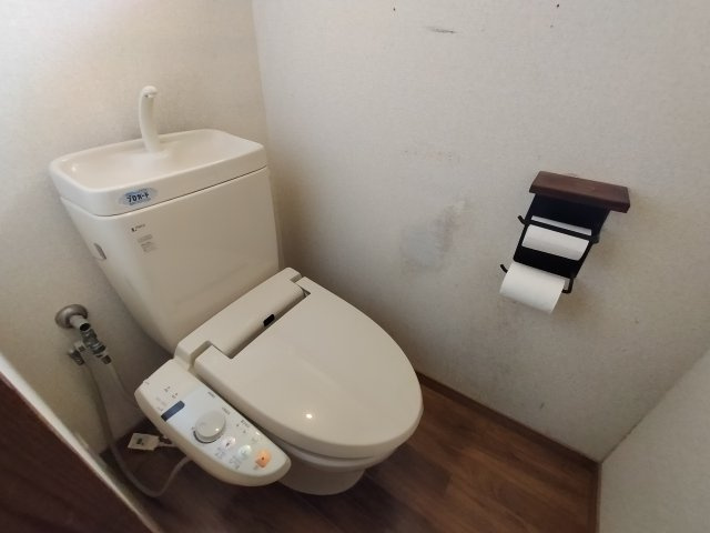木風町戸建のトイレ