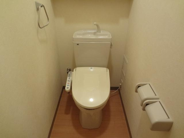 アシューレＡのトイレ|シャワー付トイレ
