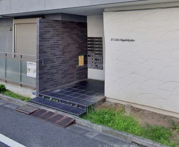 北区中十条２丁目の賃貸マンションのエントランス