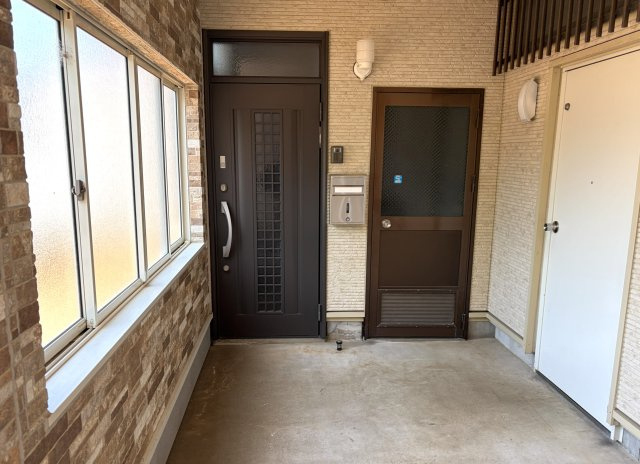 上越市本町2丁目≪店舗併用住宅≫の玄関