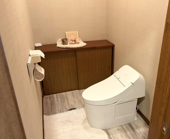 上越市本町2丁目≪店舗併用住宅≫のトイレ