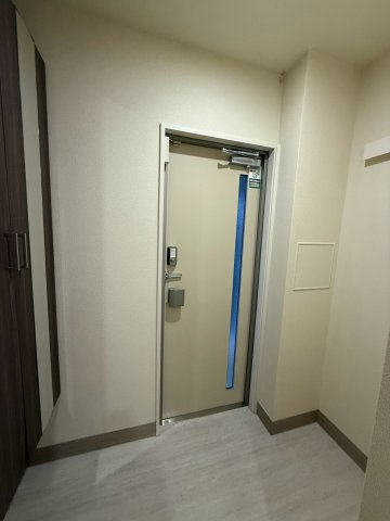 メゾンローズの玄関