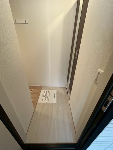 ル トレフルの玄関