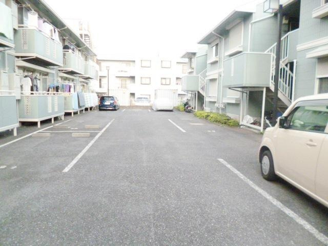 サンタシティーⅡの駐車場
