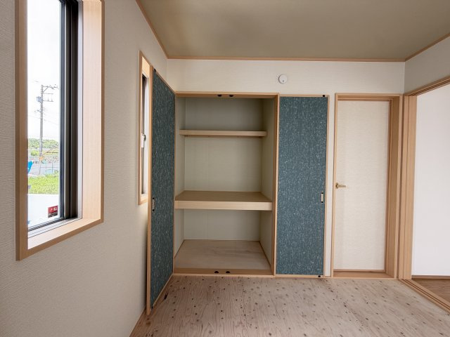 八重瀬町安里（全3棟）A号棟の和室|A号棟　和室4.5帖＋収納付き♪
