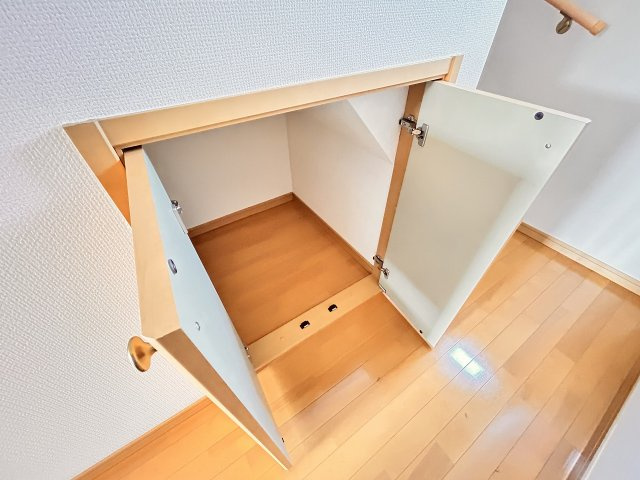 メゾンクラシードⅡの収納|103号室写真