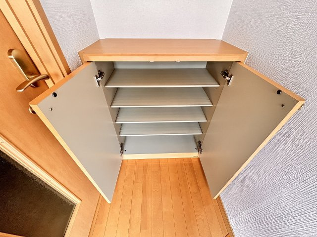 メゾンクラシードⅡの収納|103号室写真