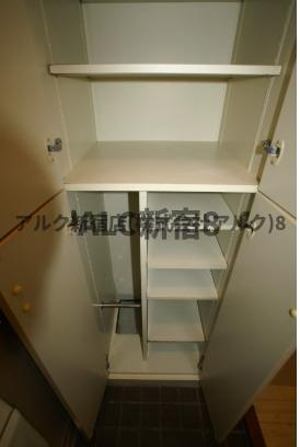 ライオンズマンション千駄ヶ谷第２の収納