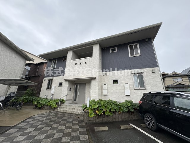 プランドール中道 A棟の外観