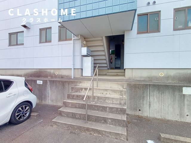 シェリール A棟　　　刈谷市近郊の賃貸はクラスホームのエントランス