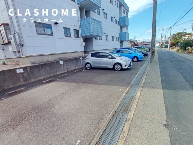 シェリール A棟　　　刈谷市近郊の賃貸はクラスホームの駐車場