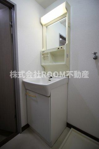 大王マンションの独立洗面台|独立洗面台です