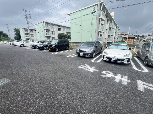 ハーモニーの駐車場