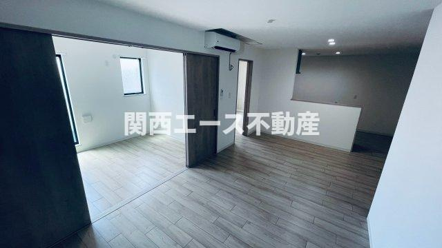  | LIB HIRAOKA