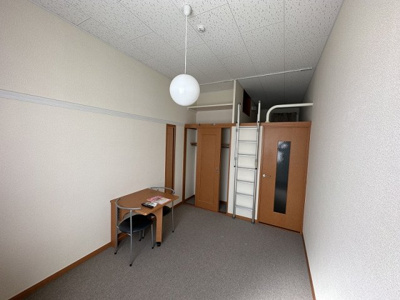 【寝室】 | レオパレスセレージュ | 落ち着いた色調の寝室です
