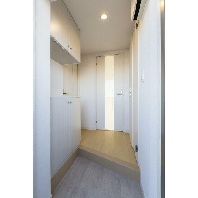 茅ヶ崎市幸町の賃貸マンションの玄関