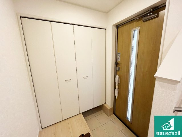 守山市川田町　第1期　新築一戸建ての玄関|シューズボックスにはたくさんの靴が収納できるので玄関周りはいつもスッキリ！ご家族が増えても安心！