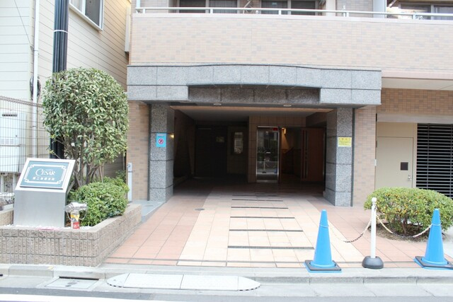 セザール第二池袋本町のエントランス|セザール第二池袋本町：スーパーやコンビニ近く買物便利！