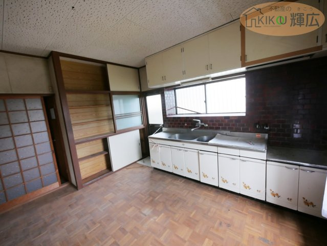 高砂市北浜町牛谷　中古戸建のキッチン