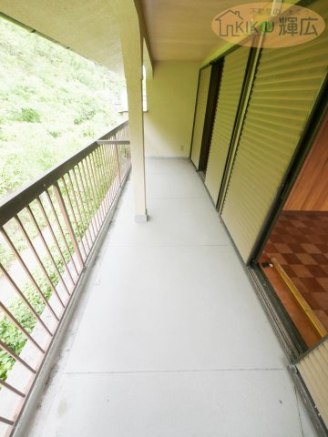 高砂市北浜町牛谷　中古戸建のバルコニー