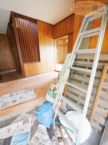 高砂市北浜町牛谷　中古戸建の玄関