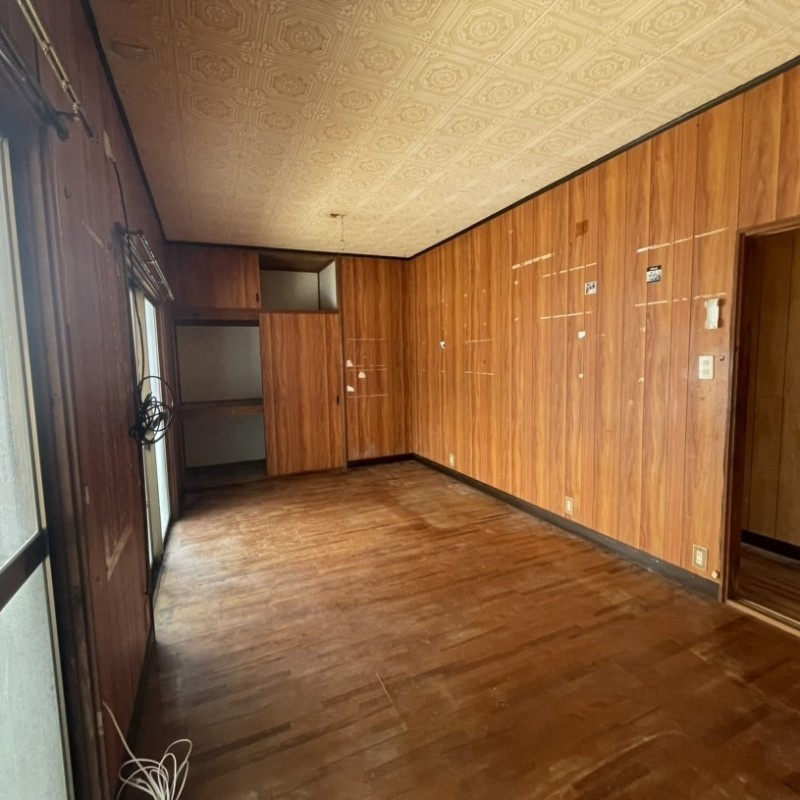 相浦町一戸建の洋室
