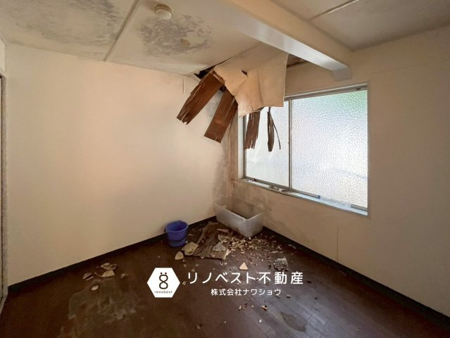 八戸ノ里ハイツの洋室|【リノベスト不動産】公式LINEよりお問合せ可能です♪
