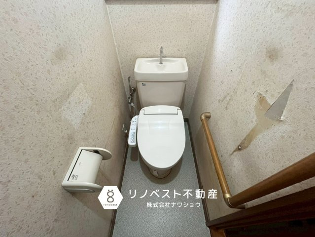 東大阪市六万寺町1丁目のトイレ|温水洗浄便座です◎