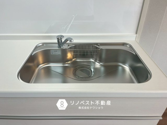 朝日プラザ小阪B棟のキッチン|【リノベスト不動産】女性スタッフ・男性スタッフ共に活躍中！
