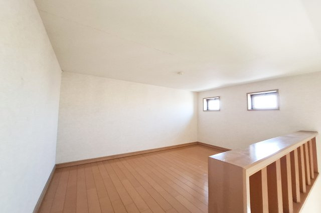 岸和田市上松町1丁目の洋室|洋室2ロフト