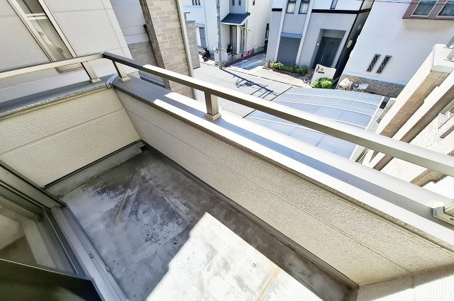 岸和田市上松町1丁目のバルコニー|バルコニー洋室1側