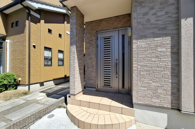 岸和田市上松町1丁目の玄関|玄関ポーチ