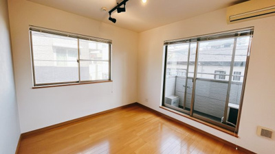 【居間・リビング】 | プレミア生田 | ※同物件、他のお部屋の写真です。