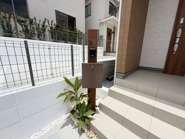 八重瀬町安里（全3棟）ラストC号棟の設備|C号棟　カメラ付きインターフォン♪